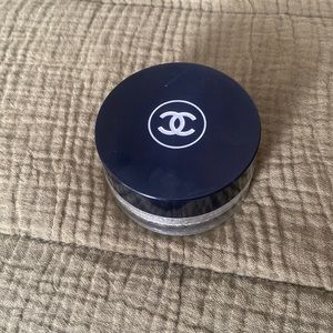 Chanel Beauty Le Gel Pailette highlighter